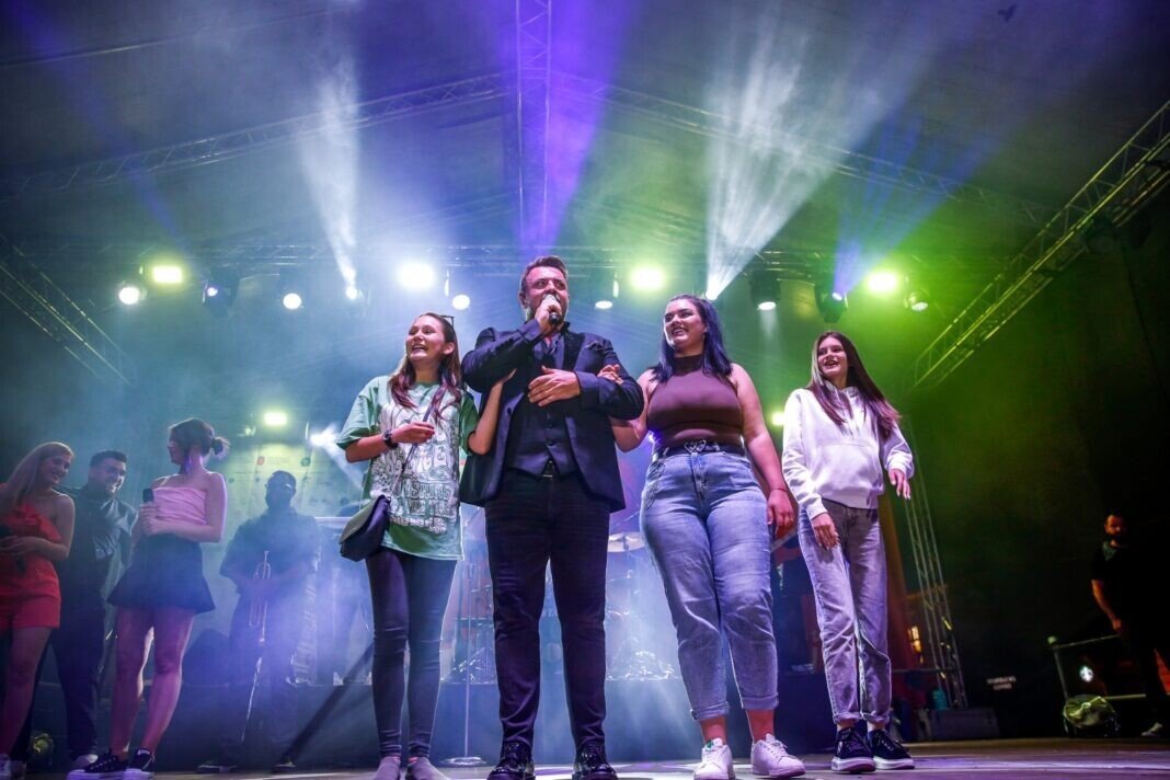 Petra-Polgar-alaturi-de-Horia-Brenciu