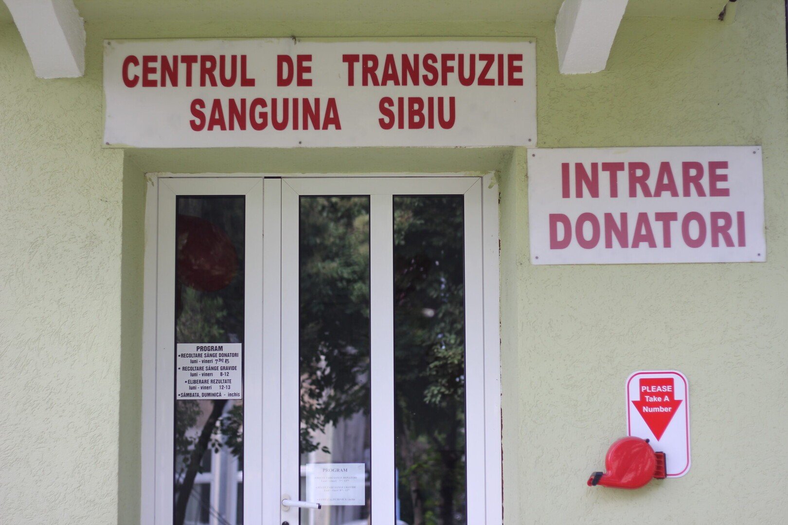 Ziua internațională a donatorului de sânge sărbătorită la Centrul de Transfuzie Sanguină Sibiu