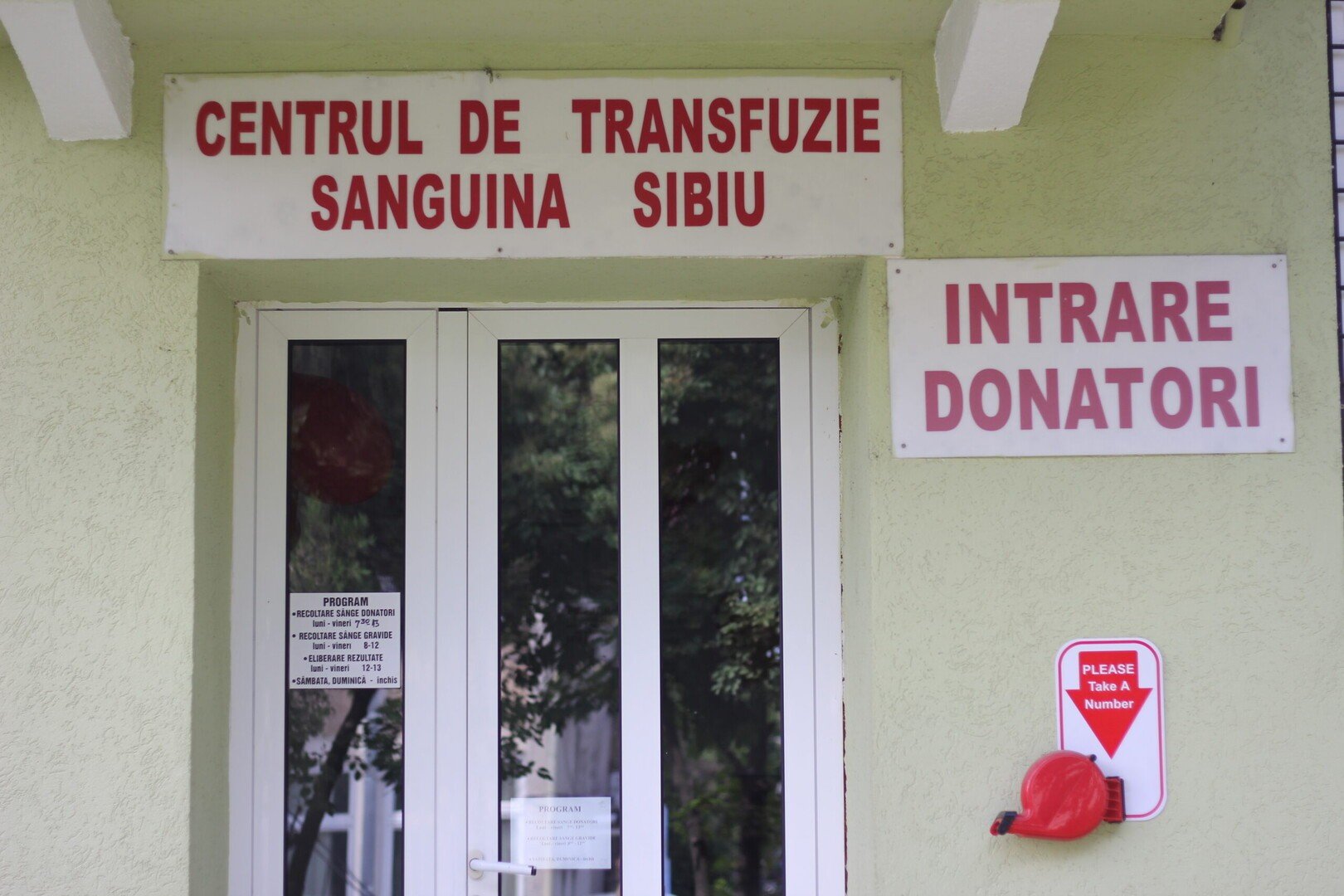 Ziua internațională a donatorului de sânge sărbătorită la Centrul de Transfuzie Sanguină Sibiu