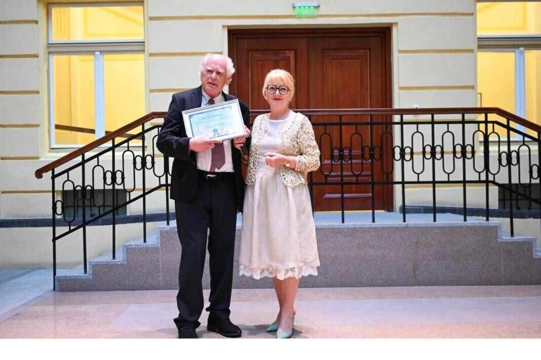 B6235AC6-56B7-40A3-BB0B-2616D406A231