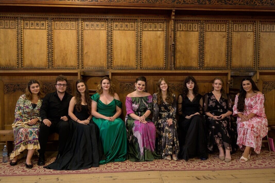 554D0B18-F5C6-41E3-A59B-8E8EF29E22AF