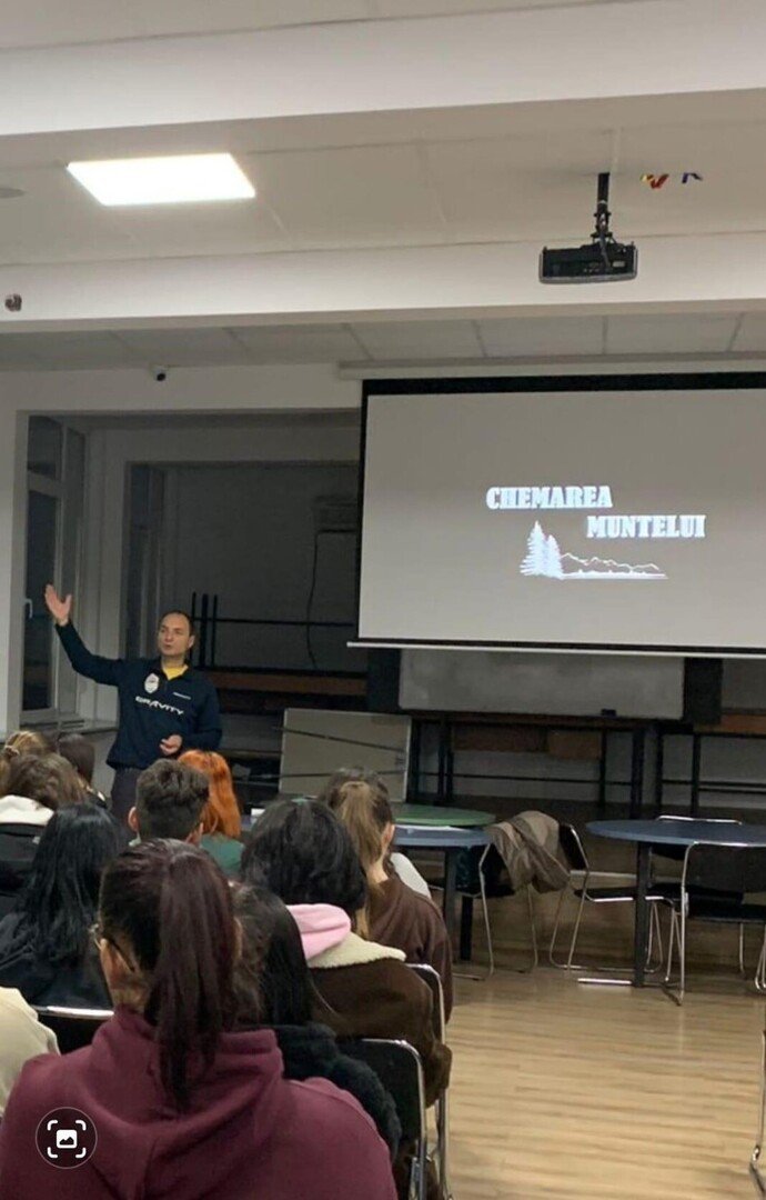 B082BB19-51BE-45D8-A9C7-EC2D694E2C35