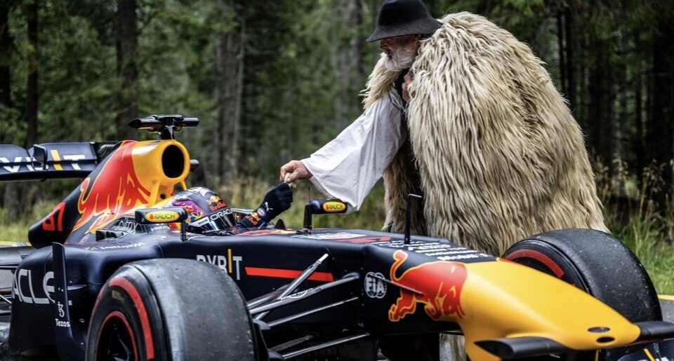 BEE63C23-9EFC-40BA-8827-9FF9199DB210