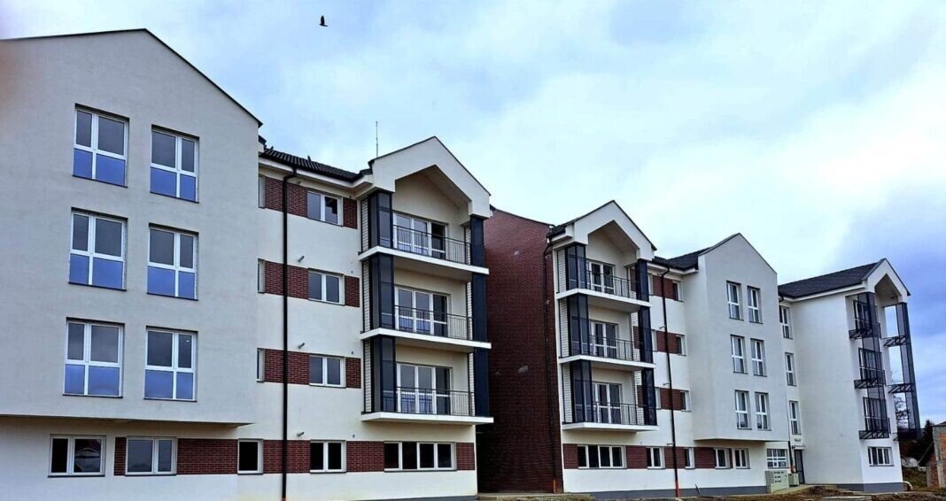 485e0cb8-66a5-440d-9f5d-fda77e01cd7f