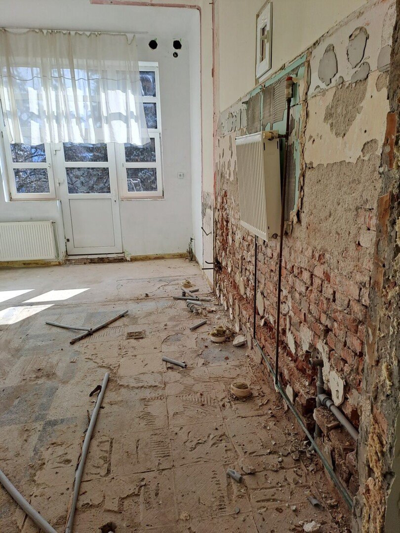 875EA446-9E8F-41D2-A696-955C1F86BE2D