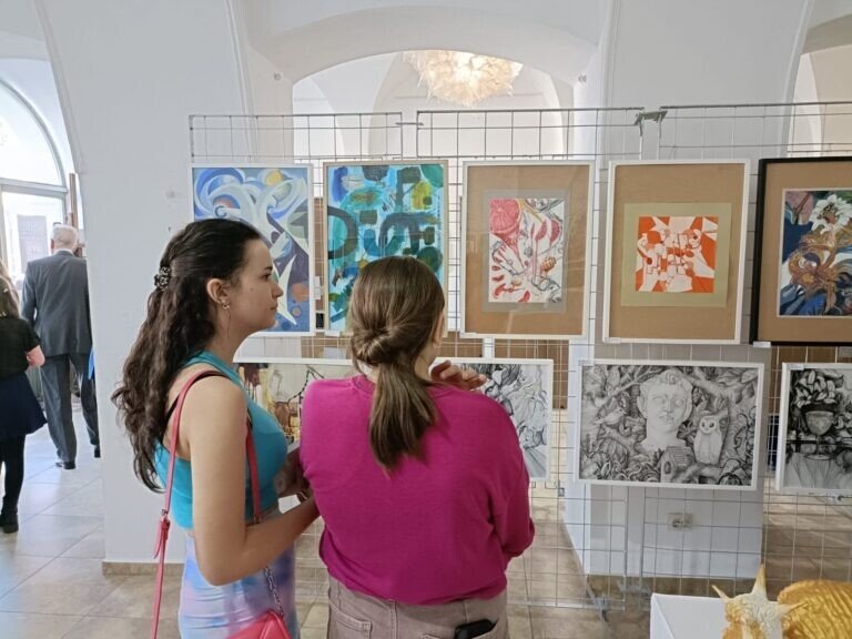 Știri din Sibiu, actualitate locală și ultimele noutăți din județ Concursul Național de Arte Plastice „Hans Hermann” ajunge la ediția a XVI-a. Vernisajul și premierea au loc pe 2 aprilie, la Sibiu