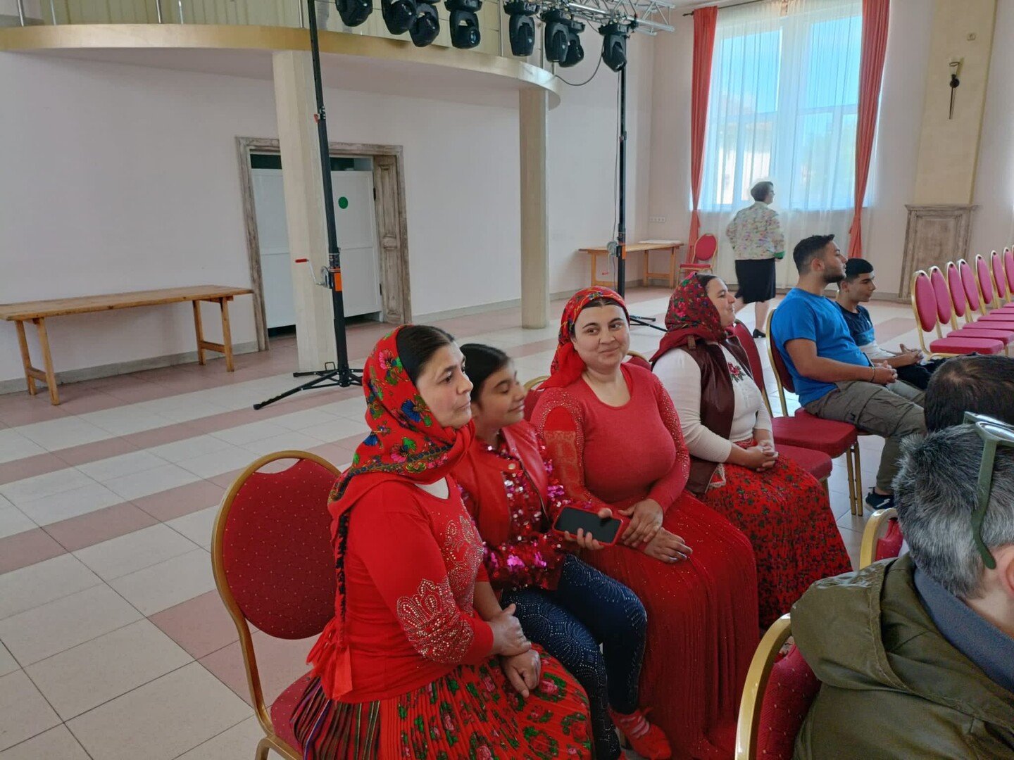 Romii din Tălmaciu față în față cu autoritățile: Respectăm legea, dar tradiția e mai importantă
