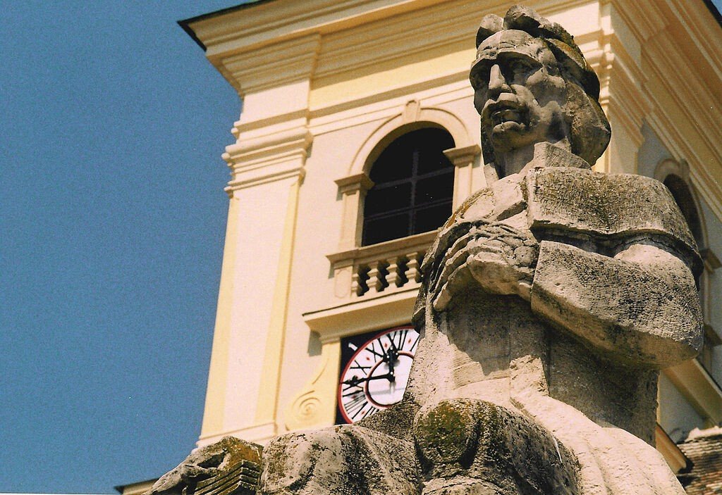 statuie Gheorghe lazar piata mare 2000