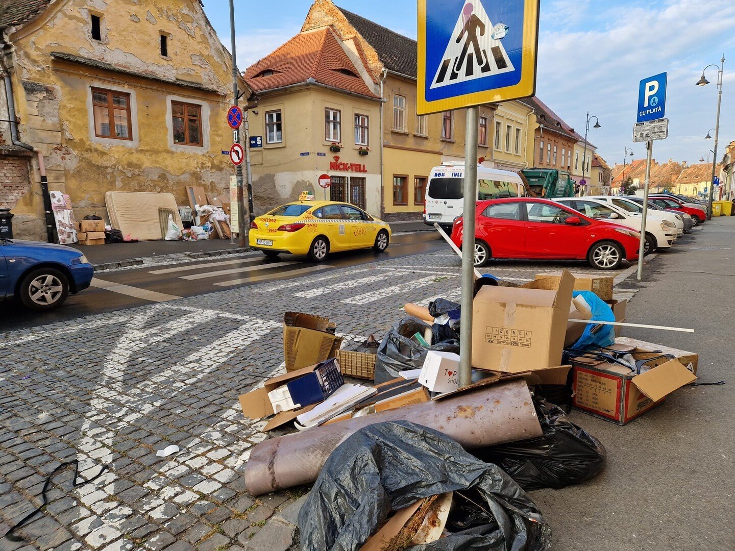 FOTO: Aproape 70 de tone de deșeuri voluminoase au fost strânse în primele două zile al campaniei de colectare