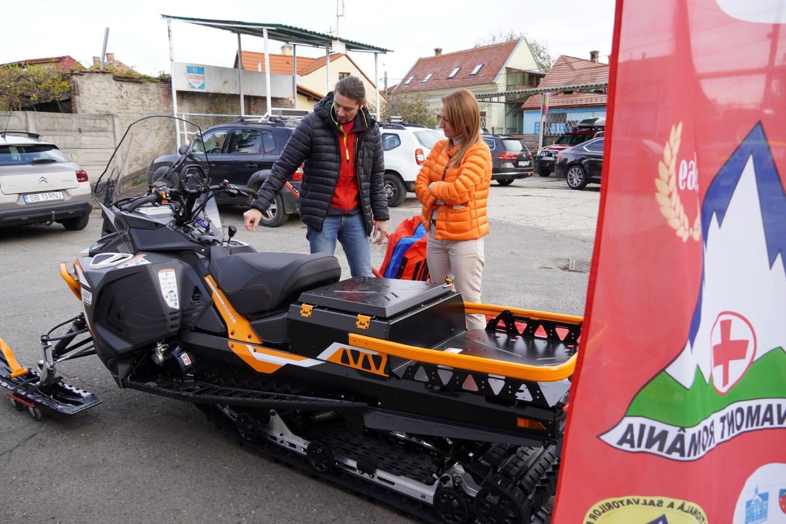 Pregătiri de iarnă la Salvamont Sibiu: Consiliul Județean Sibiu a achiziționat un snowmobil de ultimă generație