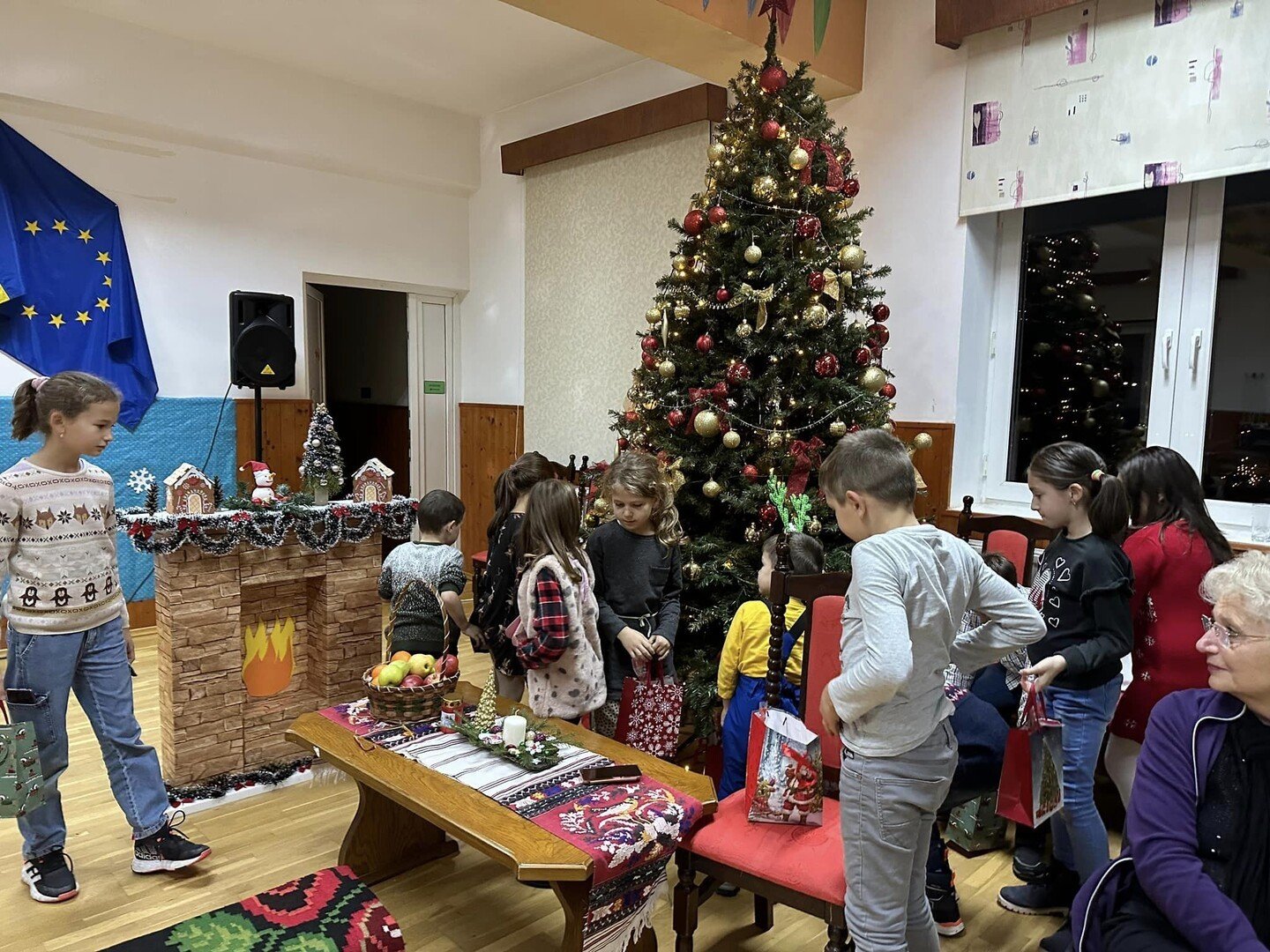 O seară pentru suflete împreună la Centrul Școlar de Educație Incluzivă Turnu Roșu