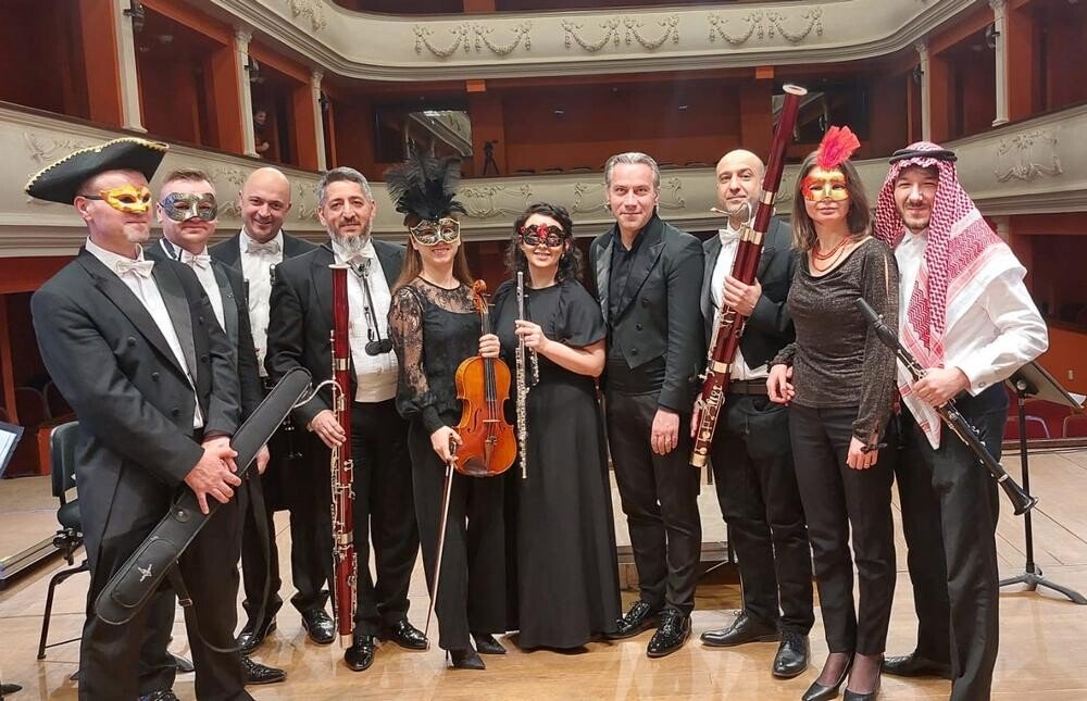 carnavalul-filarmonicii-2023