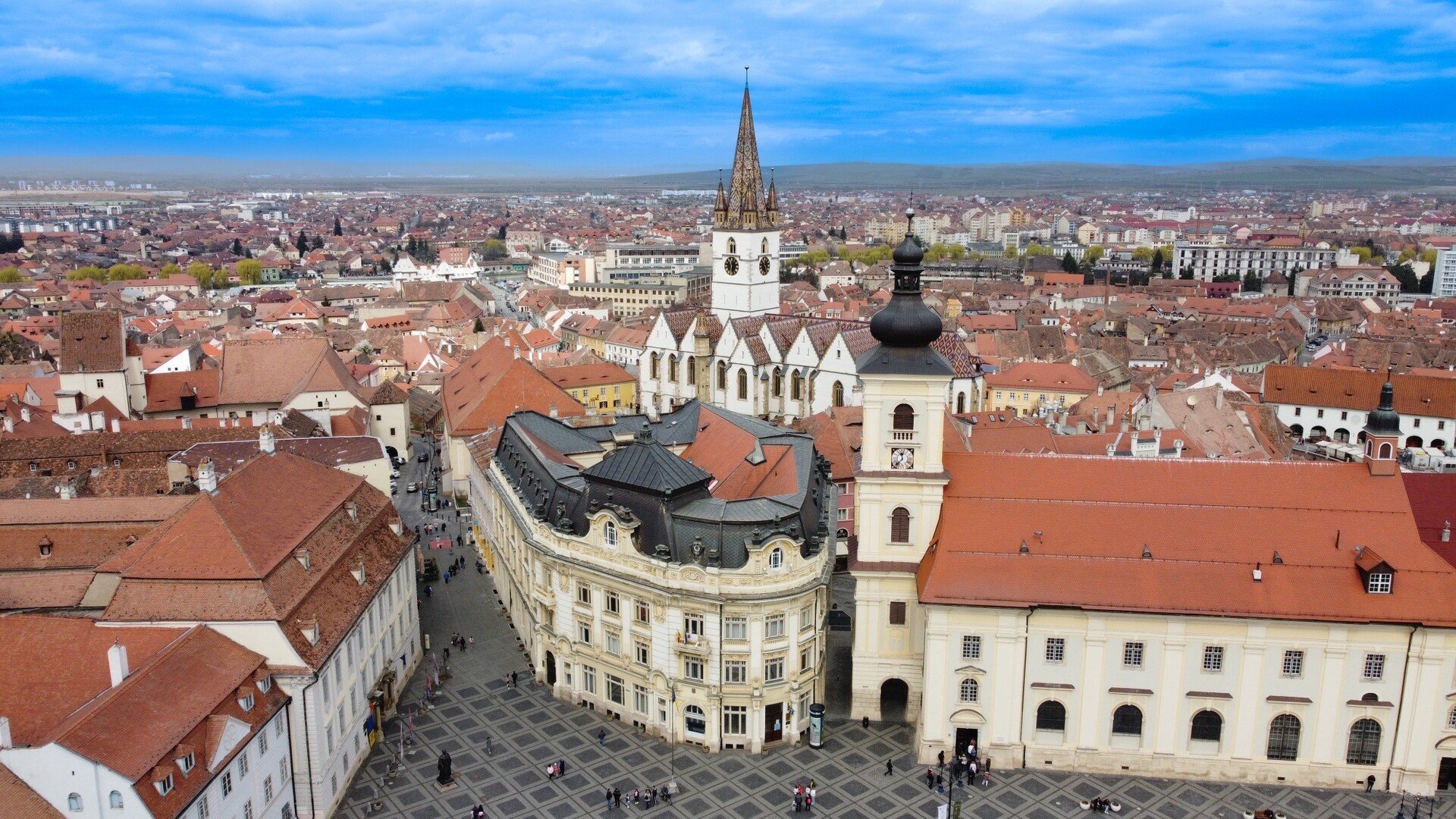 Instabilitate atmosferică și temperaturi de până la 35°C în județul Sibiu