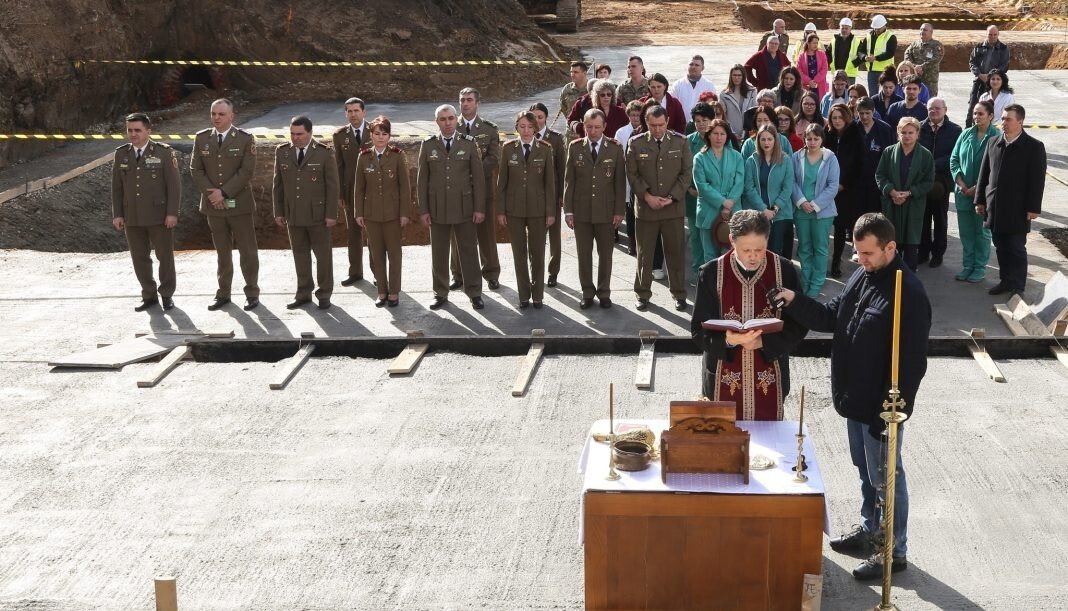 424890086_947875847003913_5220172168759965488_n-2