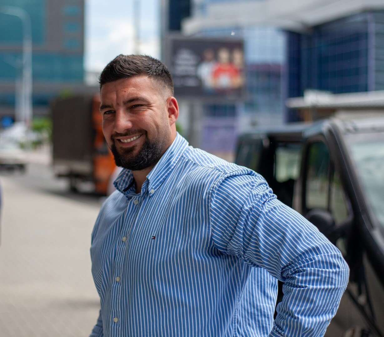 Subprefectul Florian Giubega a felicitat patru primari din Sibiu: „Oameni dedicați, care duc mai departe cu responsabilitate și dragoste tradițiile, valorile și dezvoltarea comunităților lor.”