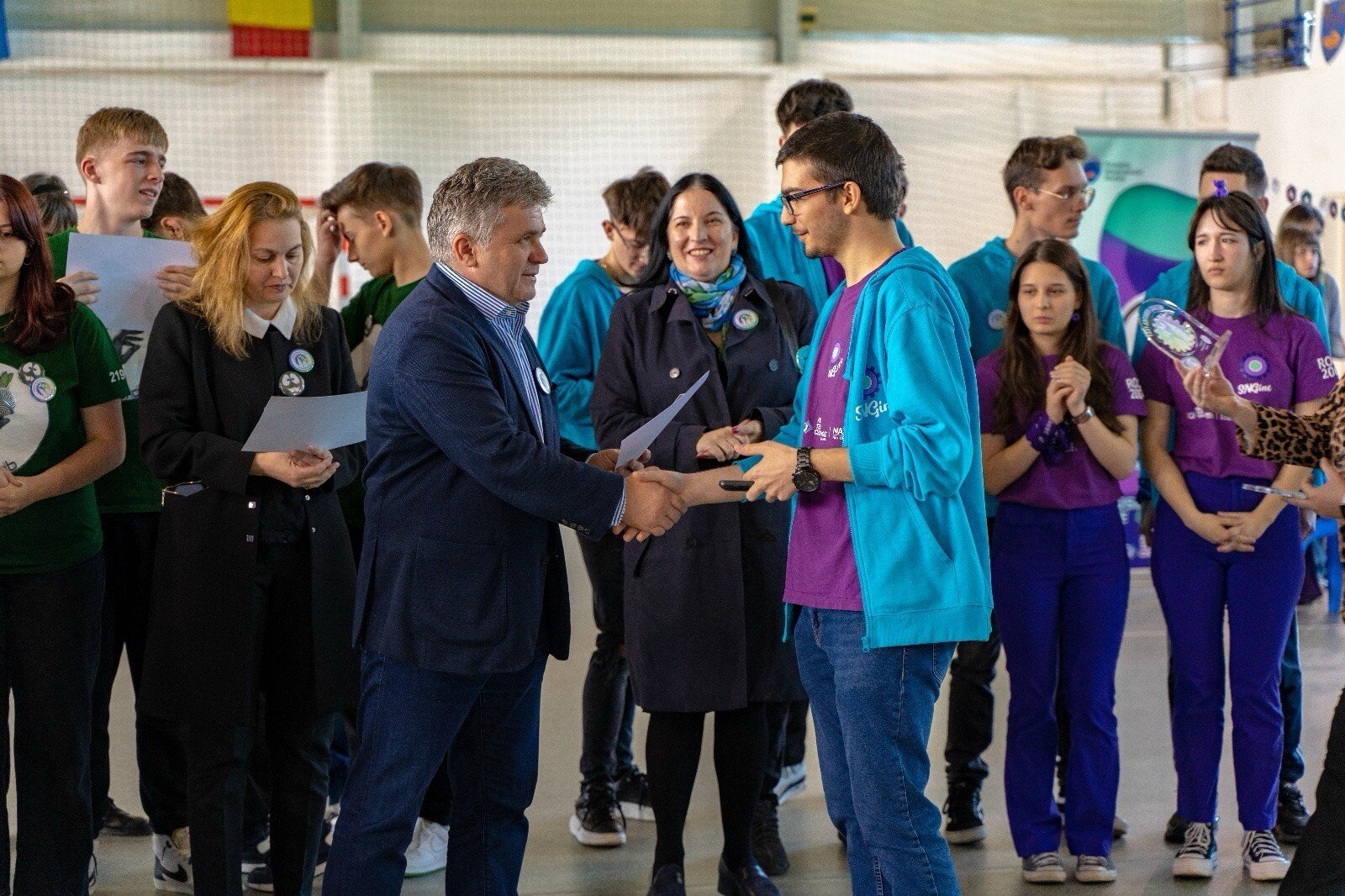Public numeros la Mediaș Robotics Fest, desfășurat astăzi la Sala Polivalentă „Octavian Șerban“
