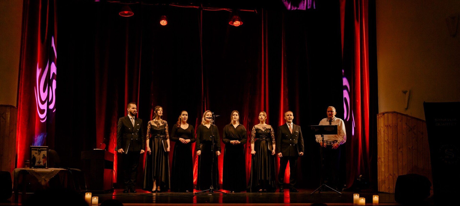 Concert de muzică corală sacră pe scena Sălii Traube din Mediaș