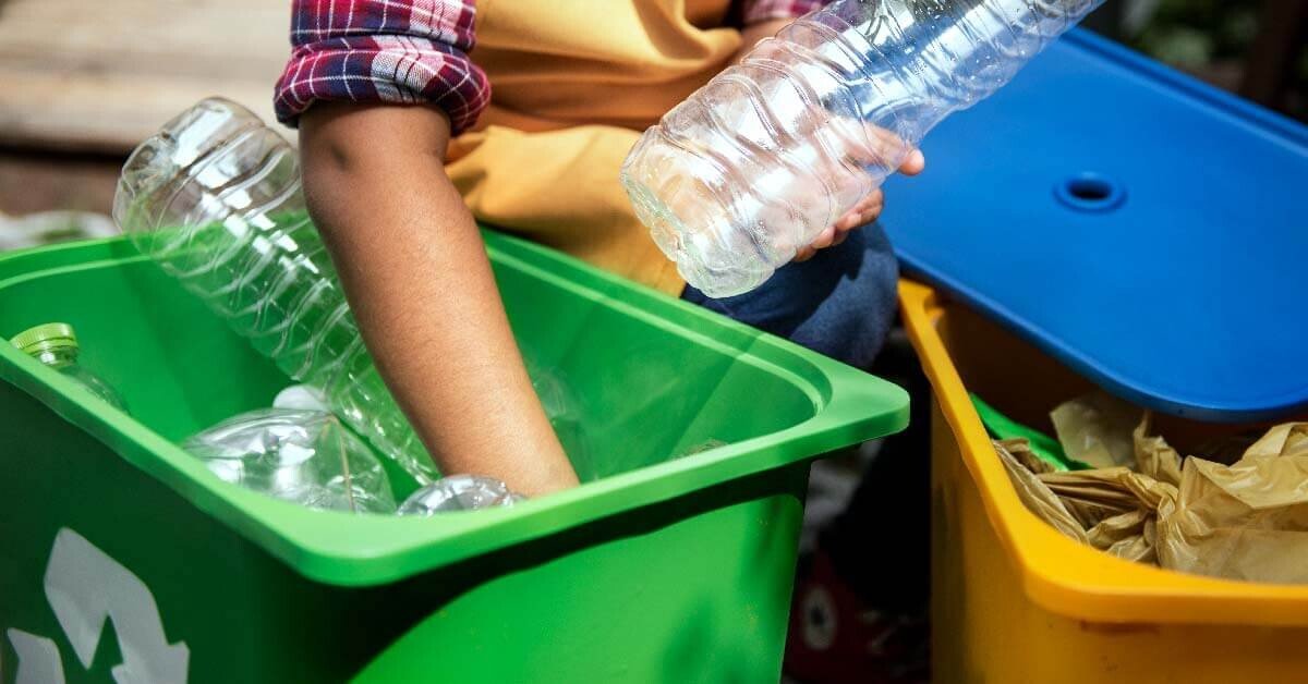 Tot ce trebuie să știi despre reciclarea plasticului