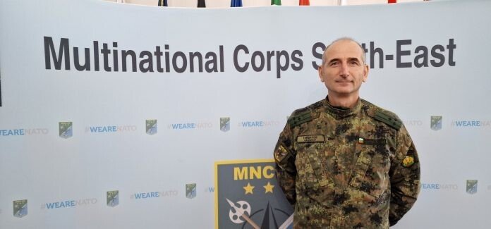 foto Kalin Gaydarov din Comandamentul NATO de la Sibiu autor Isabela Paulescu