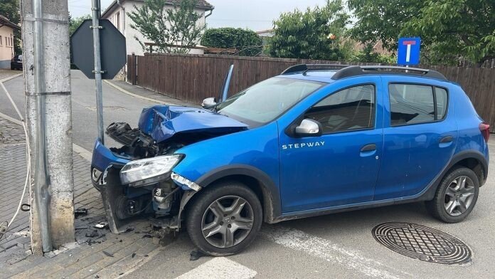 c3dfb0d3-b369-4b51-bb58-910a7553b99b-1