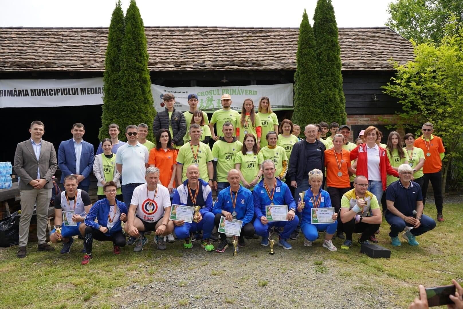 250 de participanți au luat startul la „Crosul Primăverii de la Mediaș”