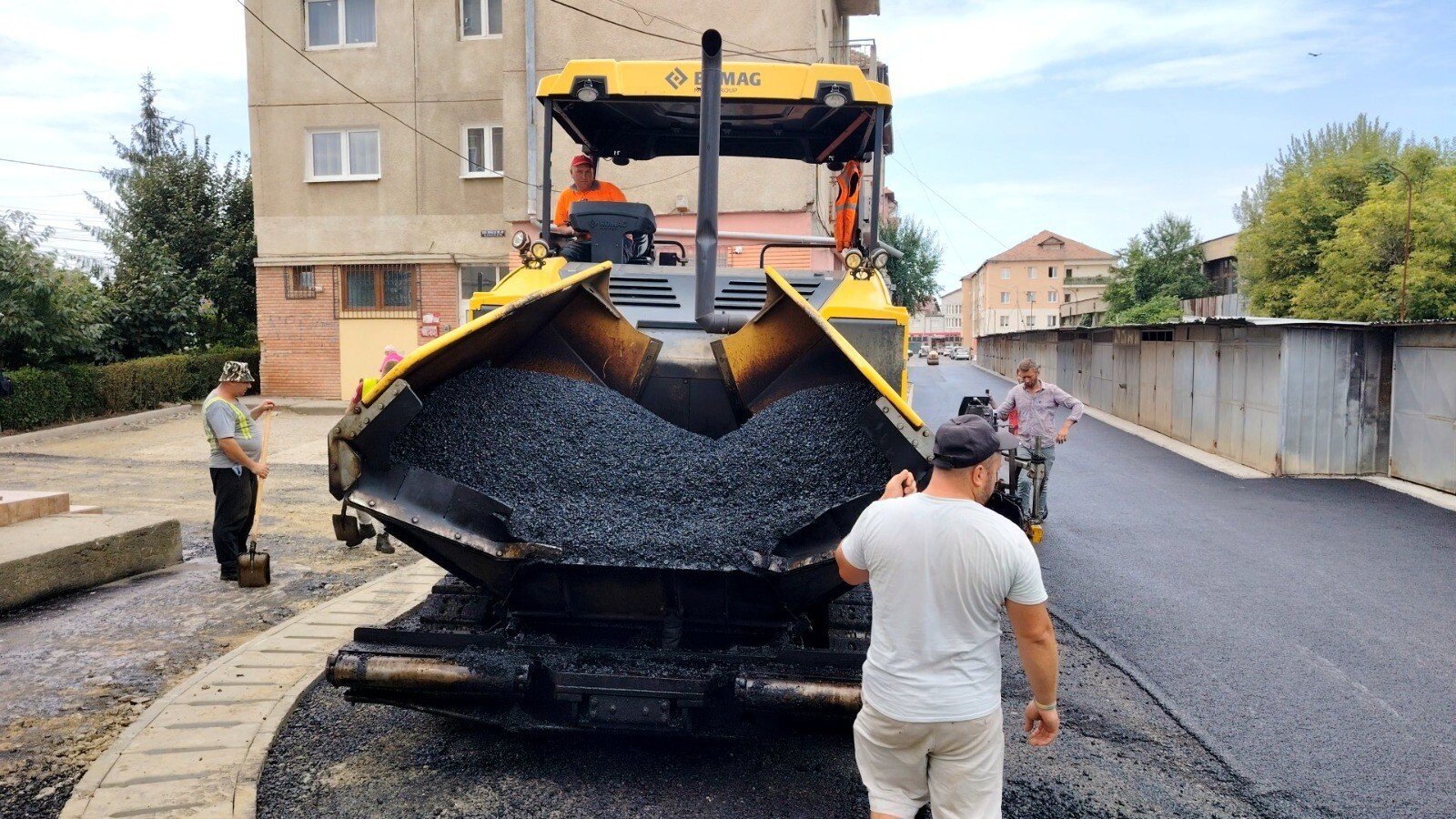 Au început lucrările de reabilitare a străzii Victoriei din municipiul Mediaș