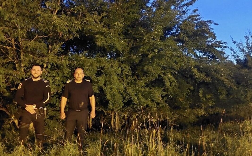 eb9a0fdf-96f3-4ad4-9825-282b2affcee4-2-1