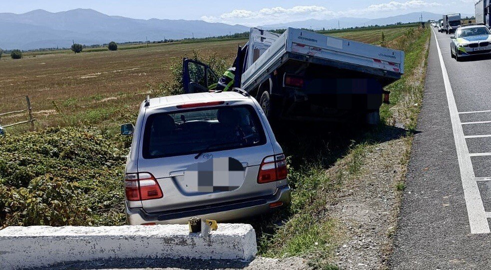 f72e92f8-49de-4a18-aeaa-b8b9e47b50fb-1