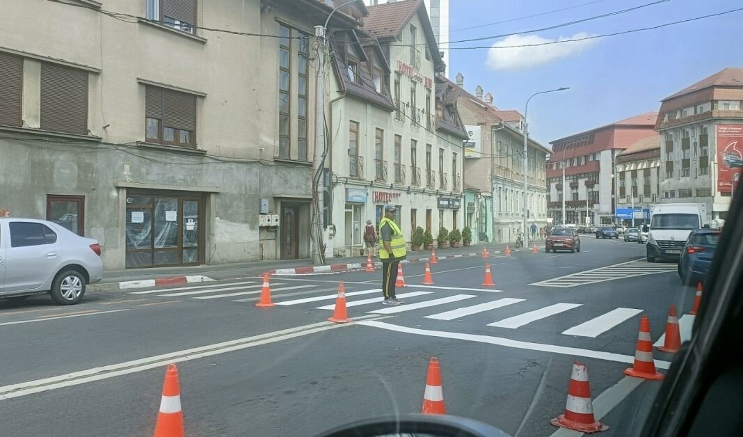 a576f841-f3dc-499d-a137-f80597f490fa-1