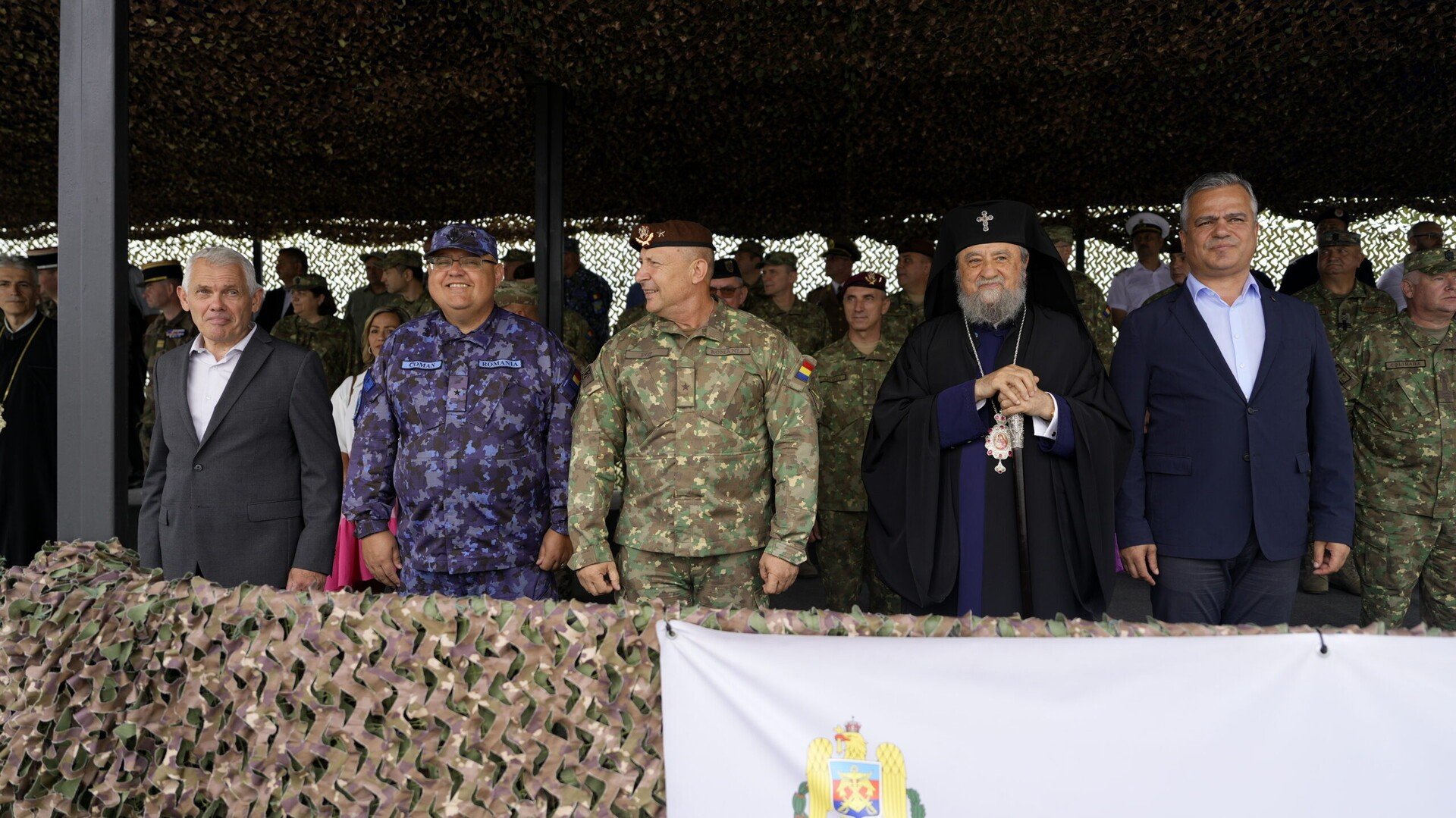 Arhiepiscopul Sibiului a participat la ceremonia militară și religioasă de aniversare a 105 de ani de existență a Centrului Naţional de Instruire Întrunită „Getica” de la Cincu
