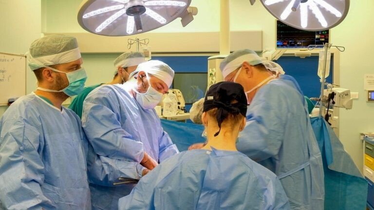 Pacienții din Sibiu pot verifica online spitalele care oferă tratamente prin programele naționale de sănătate. CNAS a lansat o nouă platformă
