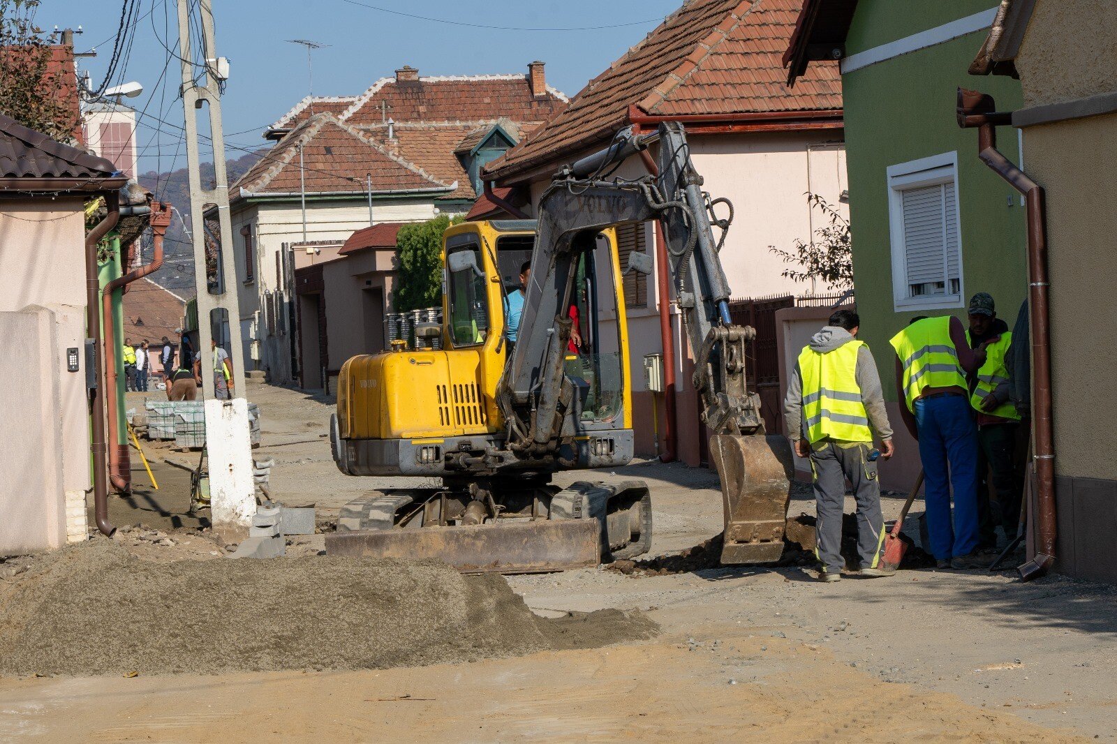 Lucrări de reabilitare pe strada Traian din municipiul Mediaș