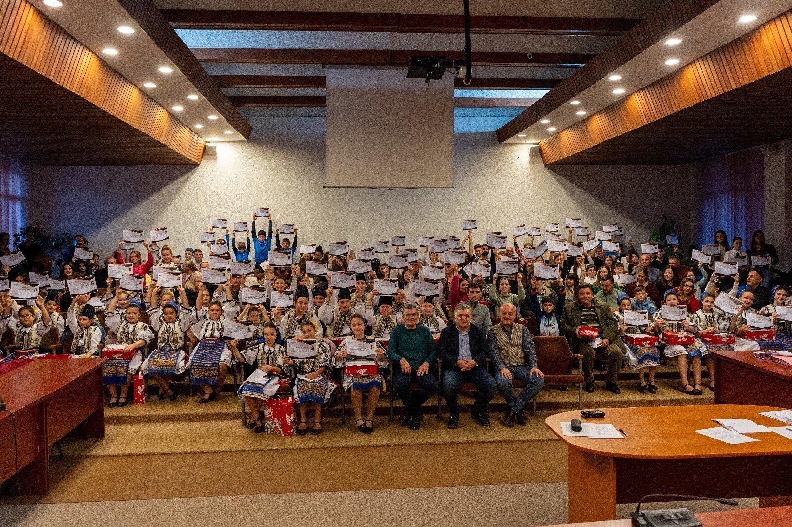 Foto: Tineri medieșeni premiați la „Gala Performanței“