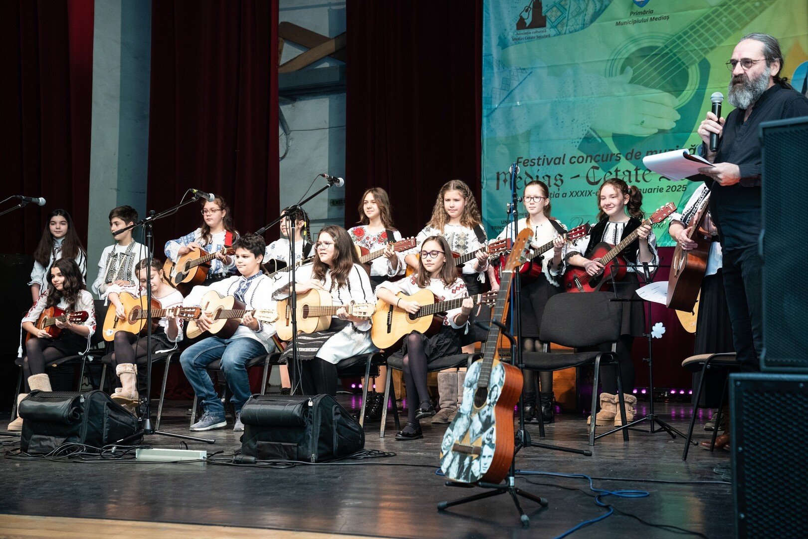 Foto-video: Festivalul-Concurs de muzică folk „Mediaș – Cetate Seculară” și-a desemnat câștigătorii