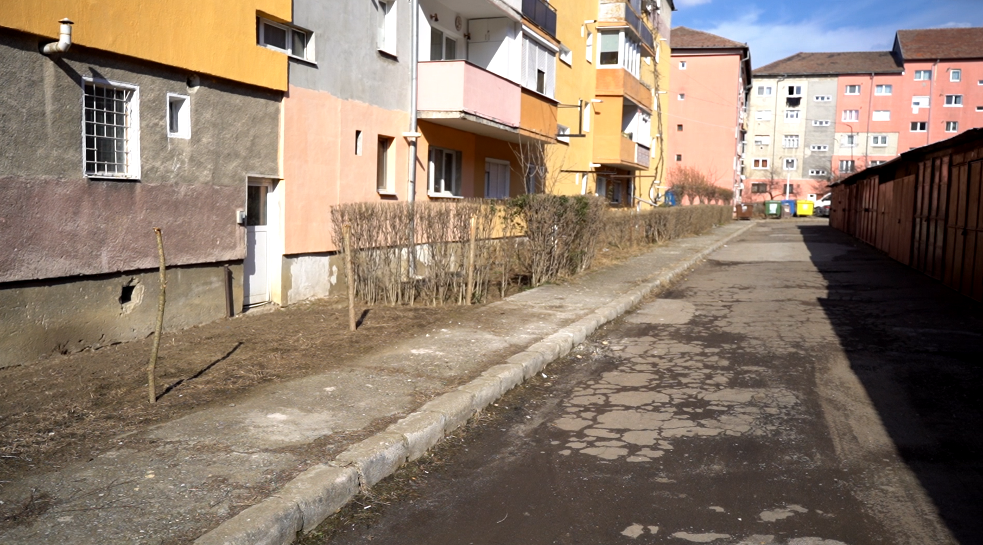 Mediaș: Încep lucrările de reabilitare a străzilor Lupeni și Rovinari din cartierul Vitrometan