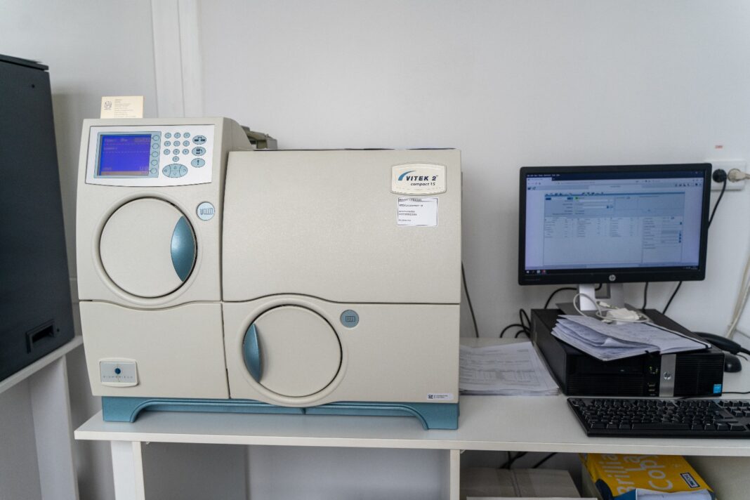 aparatura laborator Spital Municipal Medias 3