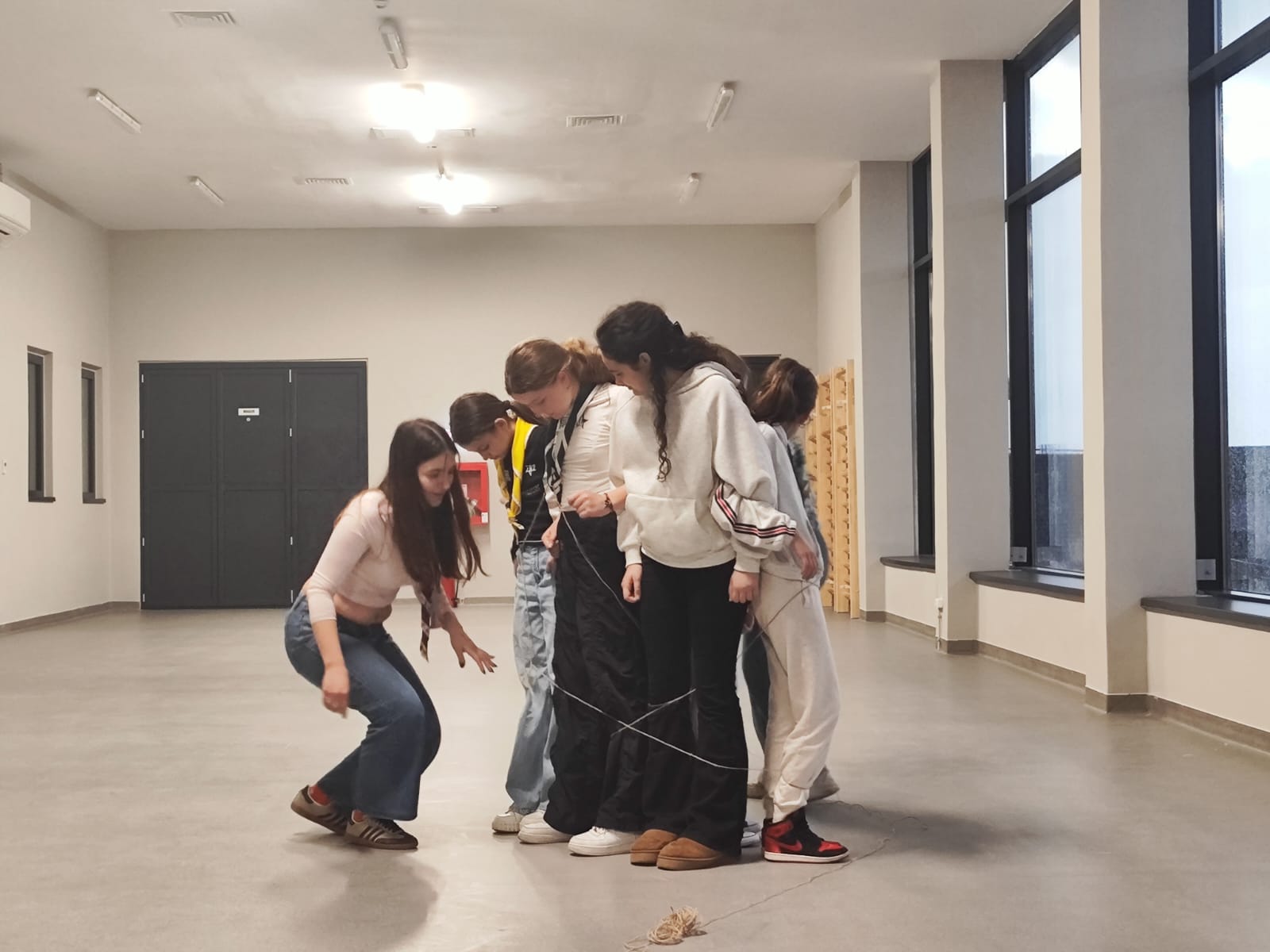 FOTO: Primele activități educative ale Cercetașilor Mediaș la Centrul Social Comunitar de Agrement