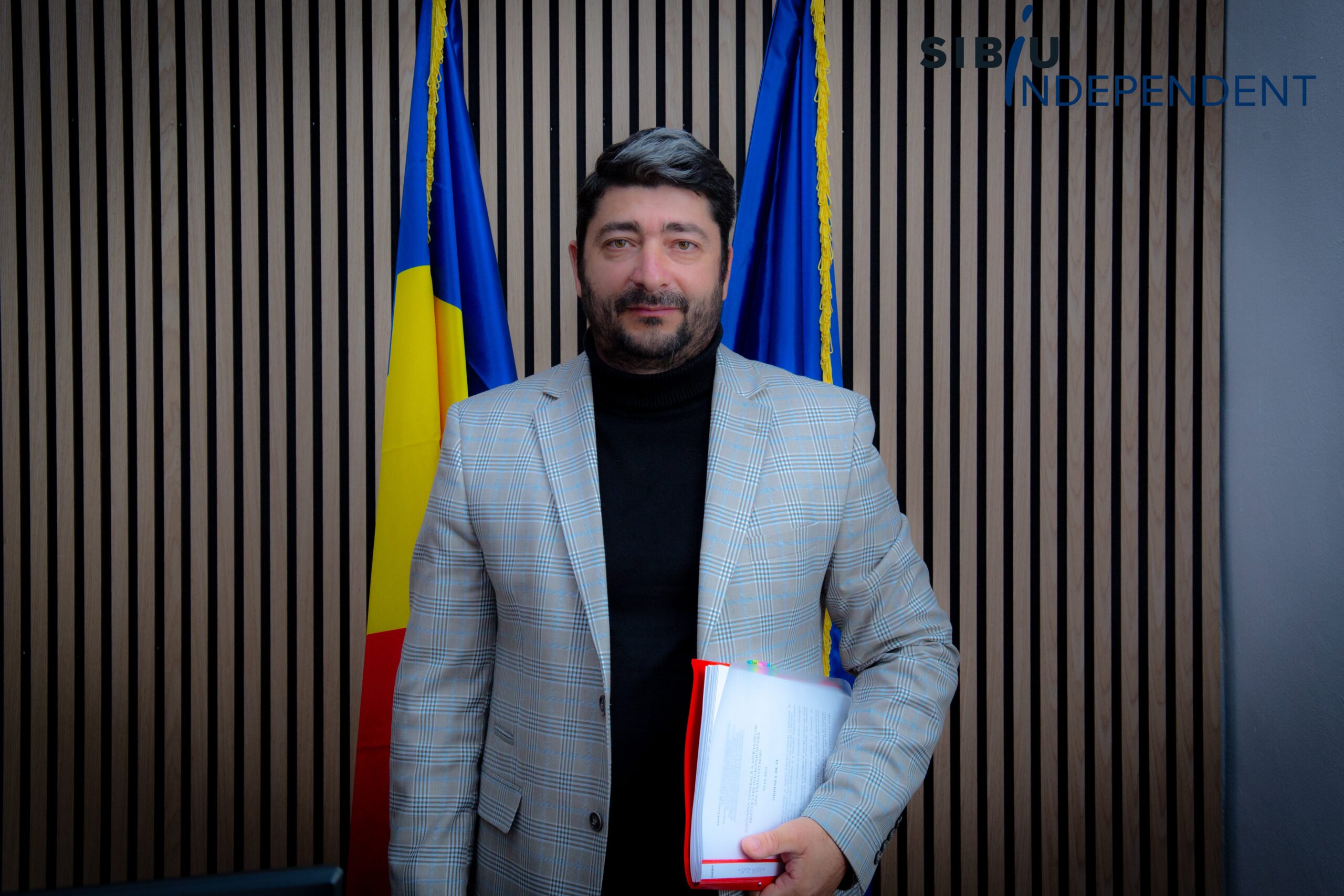 Reprezentanții Primăriei Copiilor din Mihăileni în timpul unei activități la sediul local.