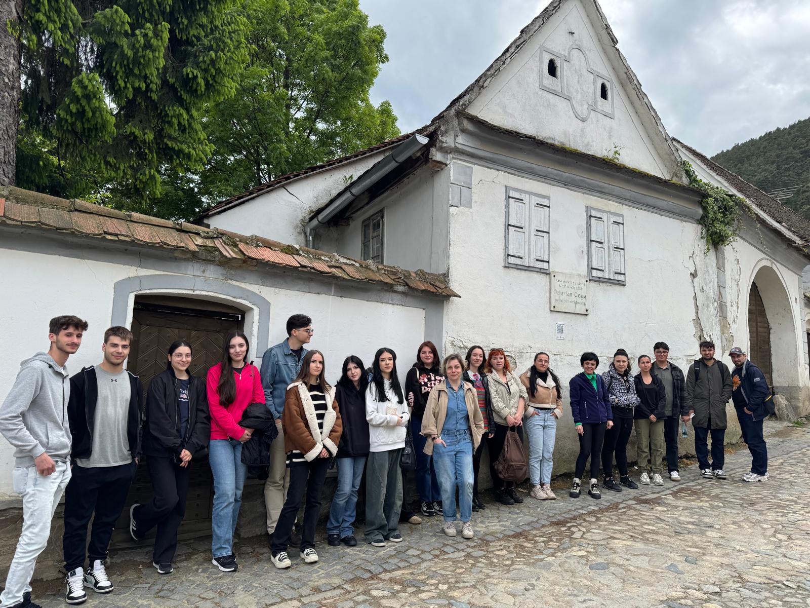 Studenți ai Universității „Lucian Blaga” Sibiu, în vizită la Muzeul Etnografic Rășinari