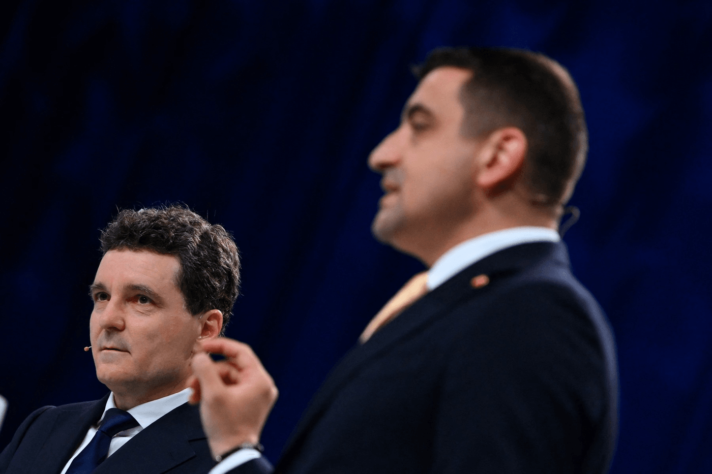 Vineri, final de campanie în România. În diaspora, alegătorii au intrat la urne
