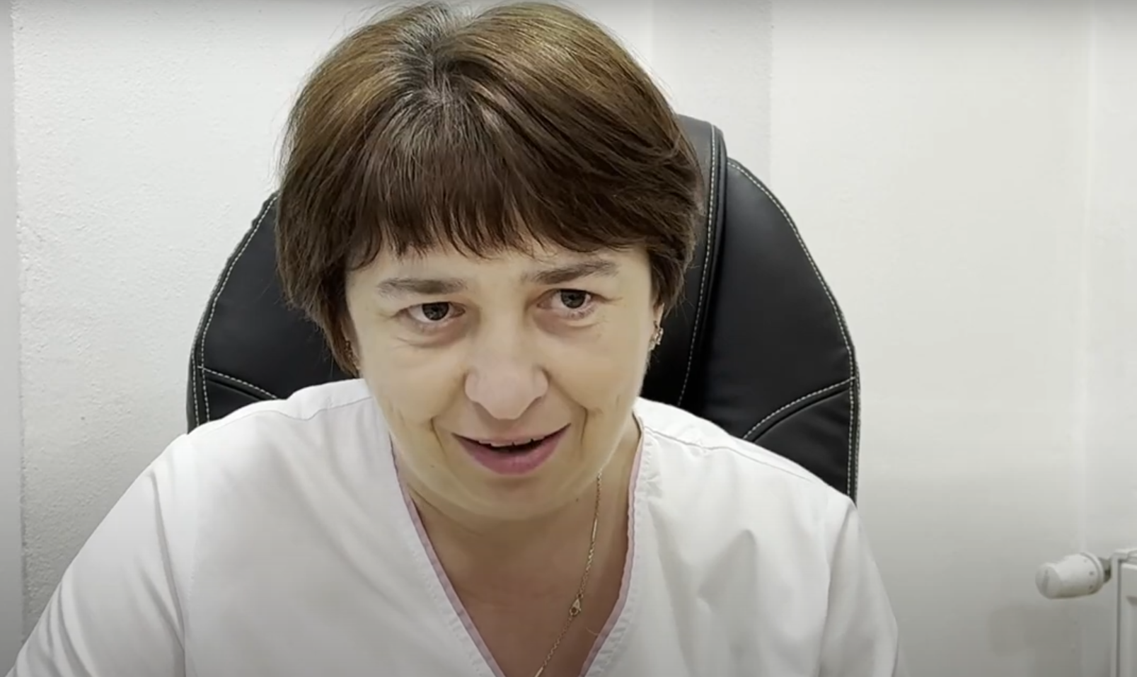 Liliana Opincariu, asistentă șefă la Spitalul de Psihiatrie Sibiu, povestește despre cariera sa în primul podcast al spitalului (video)
