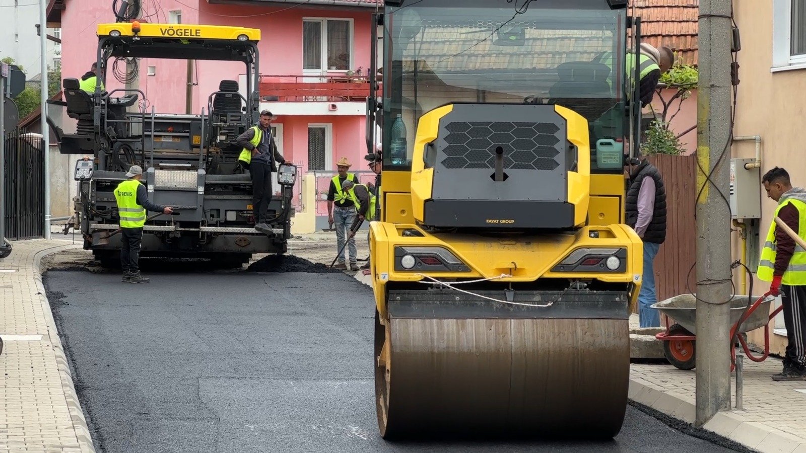 Strada Gheorghe Pop de Băsești din Mediaș, asfaltată și modernizată (foto-video)