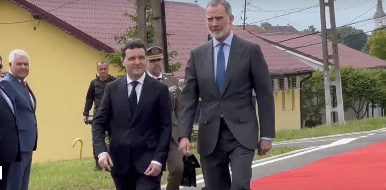 Președintele Nicușor Dan și Regele Spaniei, Felipe al VI-lea, au ajuns la baza NATO de la Cincu
