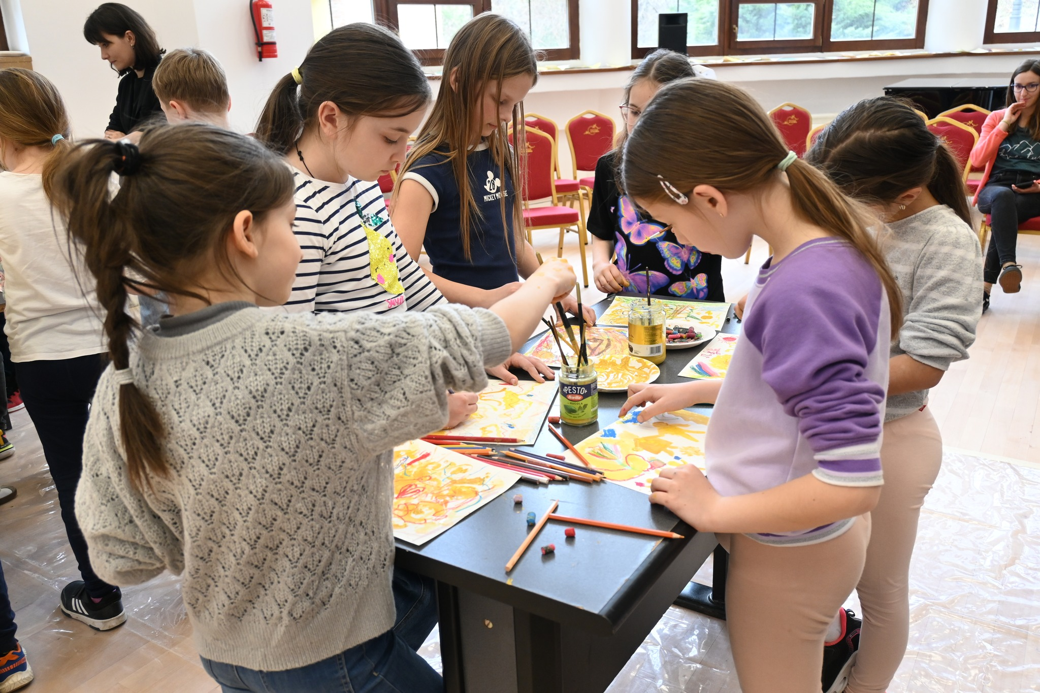 Atelier educativ despre culoare și sunet, la Filarmonica de Stat Sibiu