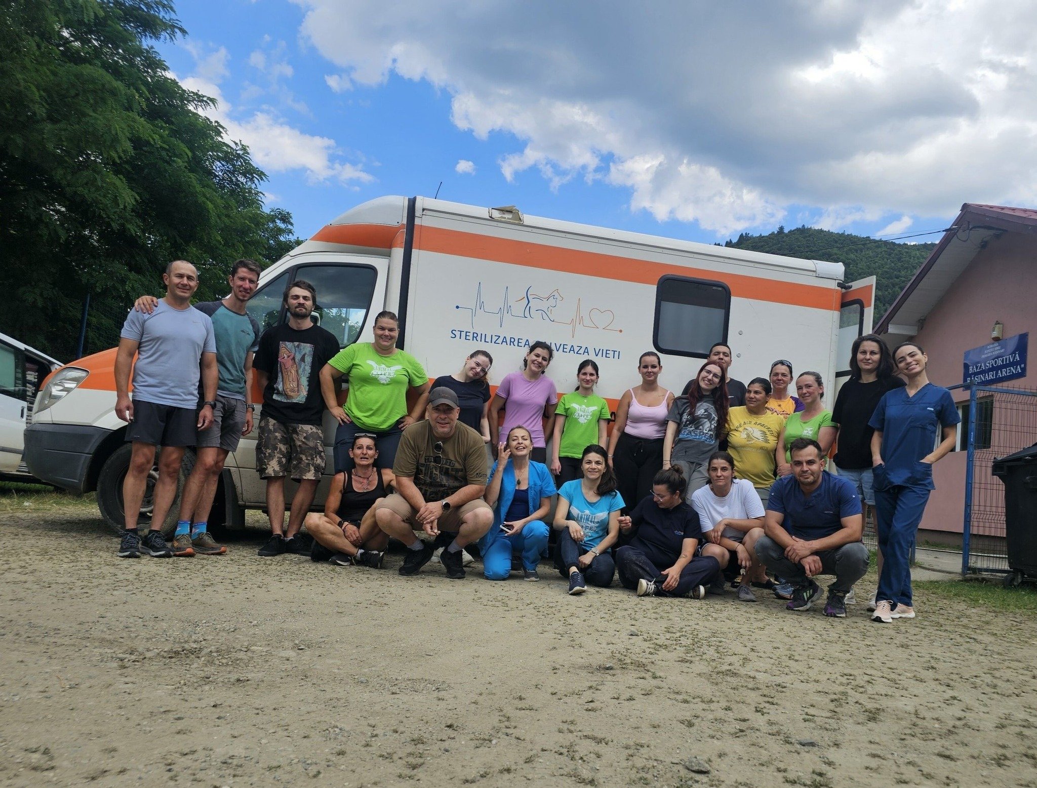 Animal Life Sibiu a încheiat cu succes a doua campanie de sterilizări gratuite: 360 de animale ajutate în Rășinari și Prislop