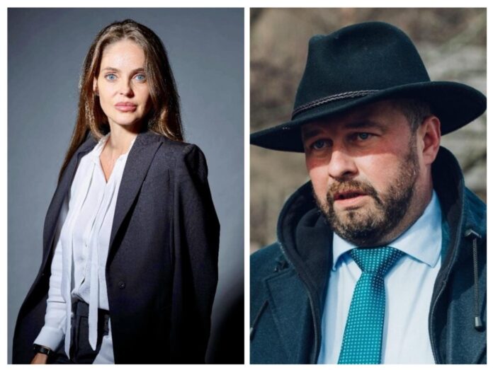 b228c3d0-85b4-4b48-b099-a1872a79857f