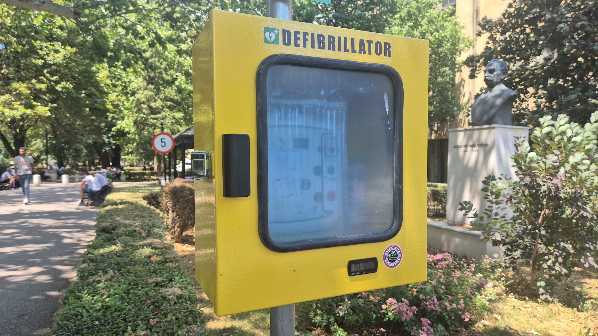 Primăria Municipiului Sibiu a amplasat trei defibrilatoare în zone intens circulate din Sibiu