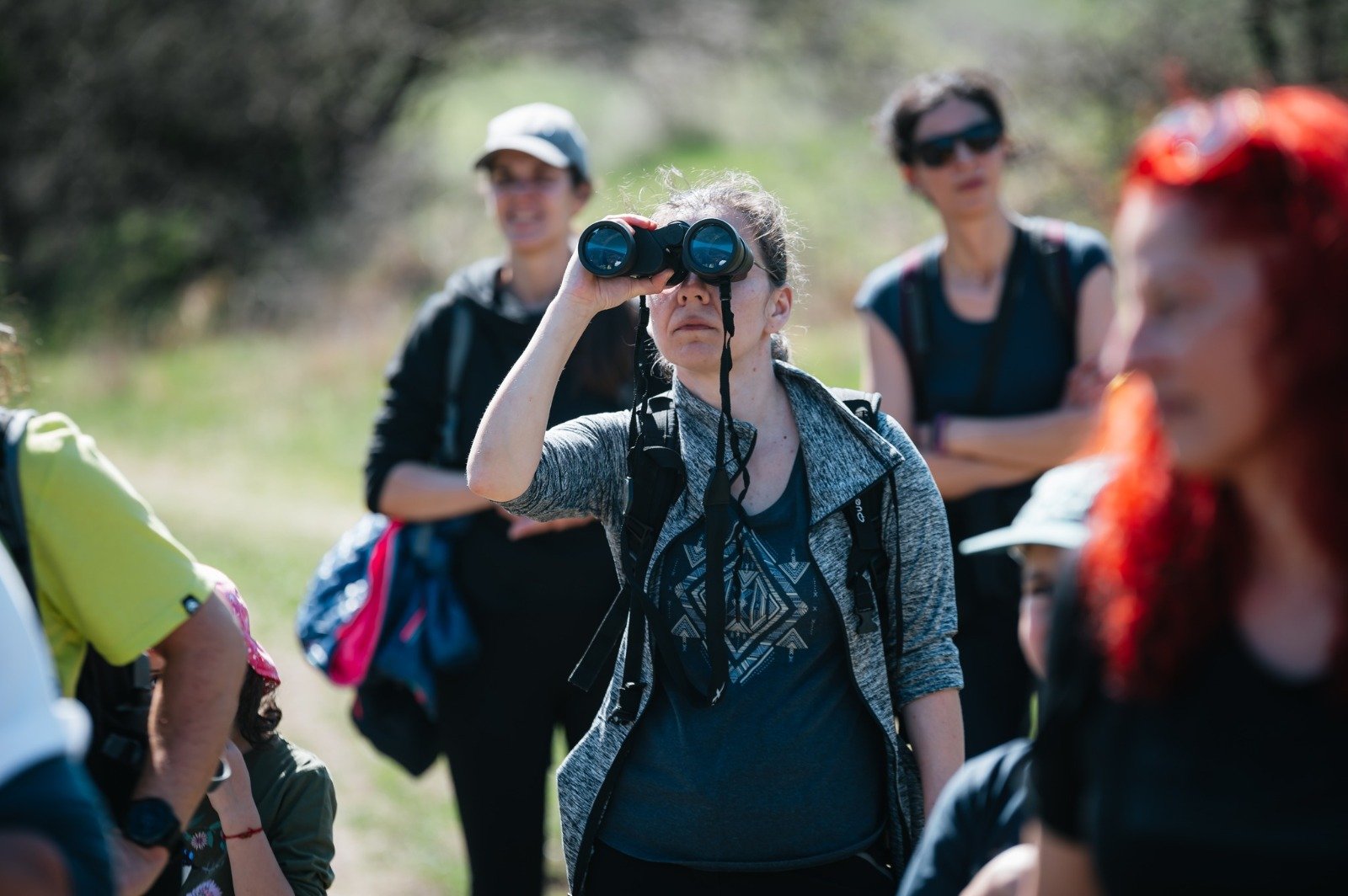 Călătorie în lumea păsărilor: „Anii Drumeției” organizează o tură de birdwatching dedicată păsărilor răpitoare