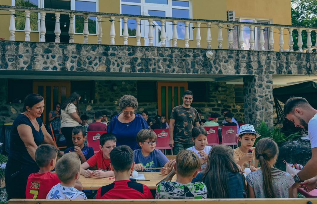 Tabără de vară Școlii Gimnaziale Racovița