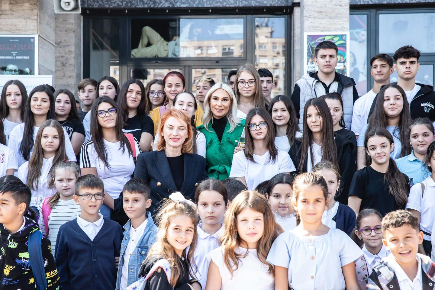 Raluca Turcan a transmis un îndemn pentru tineri: „Nu lăsați lumea să vă spună cine sunteți, arătați-i voi cine puteți deveni.”